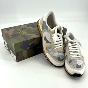 Valentino Garavani Rockrunner Sneaker camouflage mesh fabric. Studded sided 9